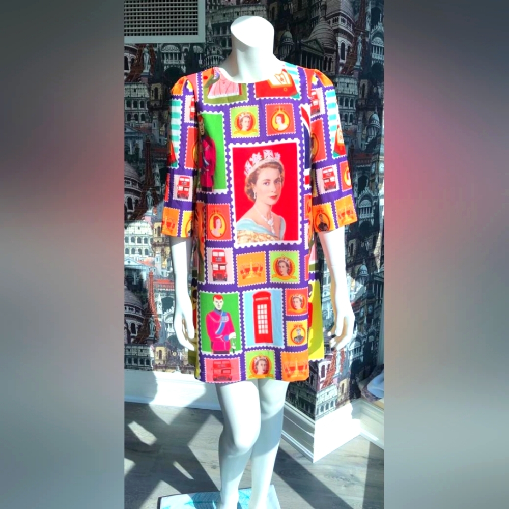Colorful dress!